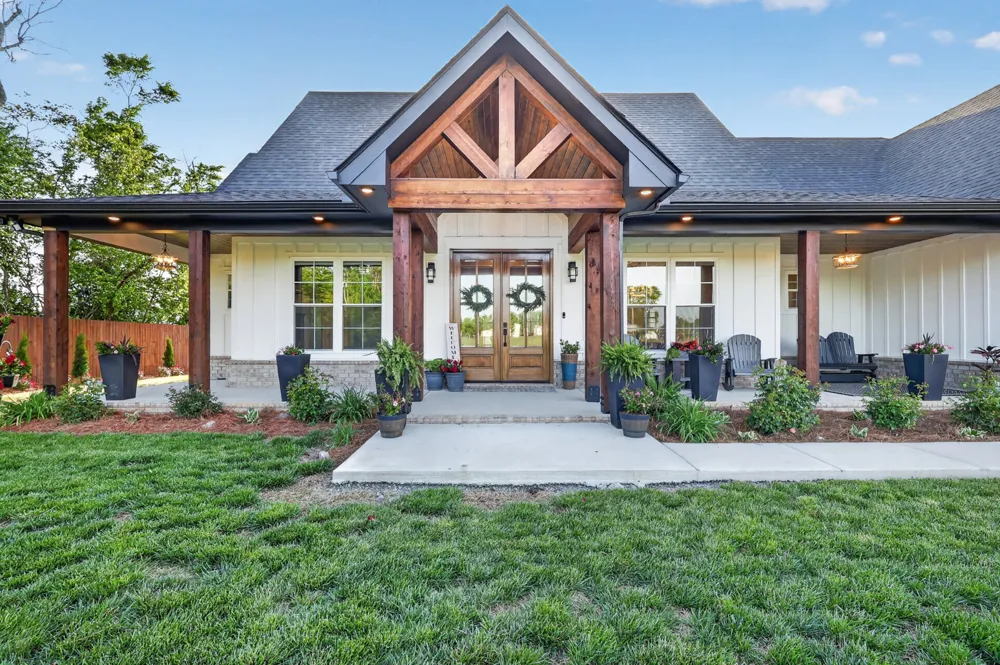 879 Mount Vernon Rd Bethpage, TN 37022