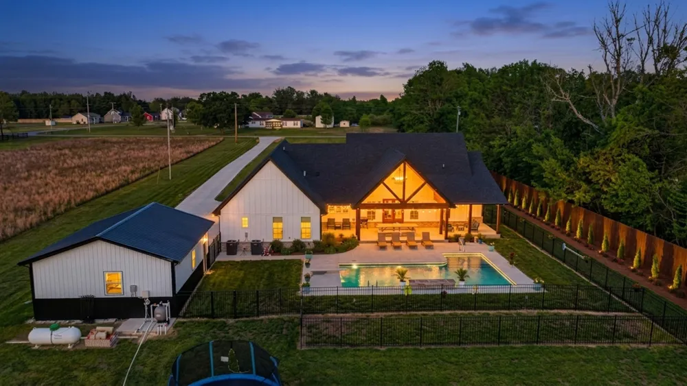 879 Mount Vernon Rd Bethpage, TN 37022