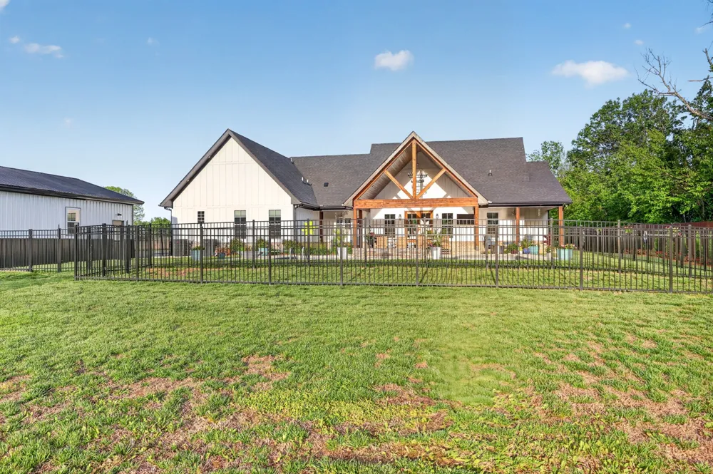 879 Mount Vernon Rd Bethpage, TN 37022