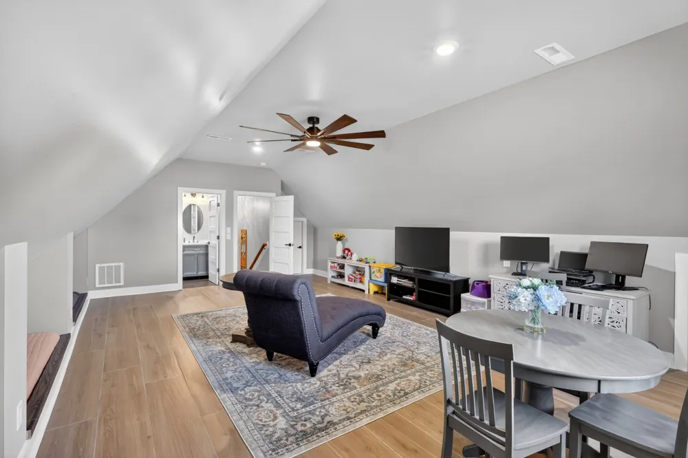879 Mount Vernon Rd Bethpage, TN 37022