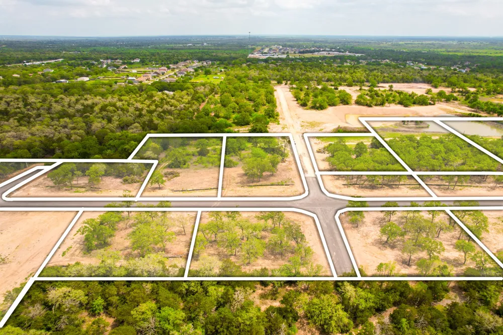 152 Della Lane Cedar Creek, TX 78612