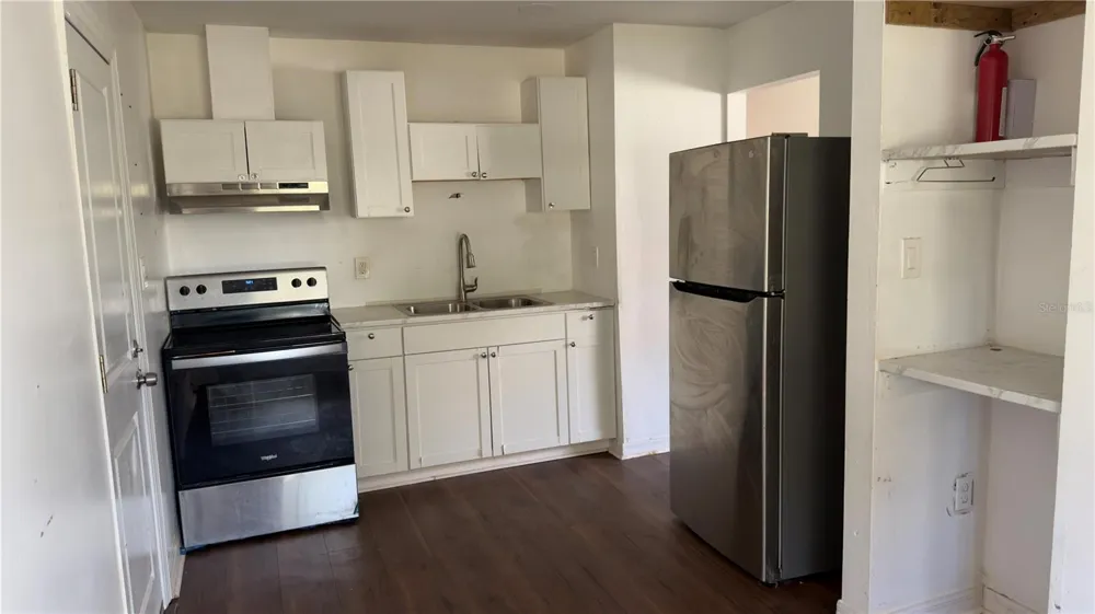 517 HARRIS STREET Sebring, FL 33870