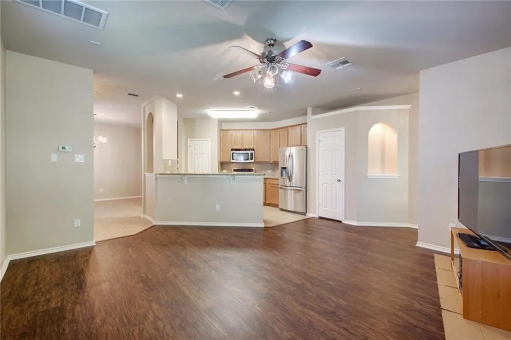 1310 W Parmer Lane #24B Austin, TX 78727