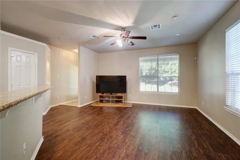 1310 W Parmer Lane #24B Austin, TX 78727