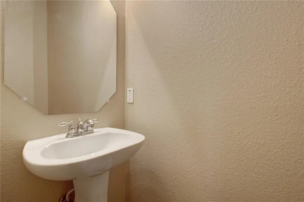 1310 W Parmer Lane #24B Austin, TX 78727