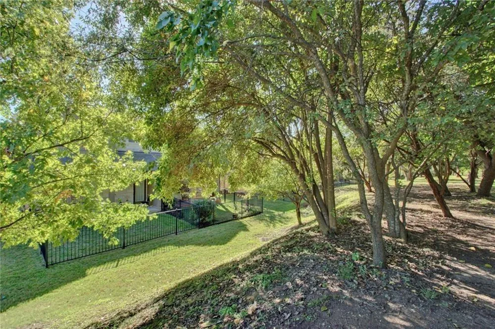 1310 W Parmer Lane #24B Austin, TX 78727