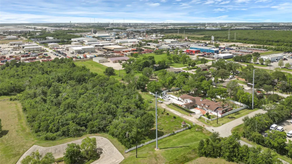 301 13th Street La Porte, TX 77571