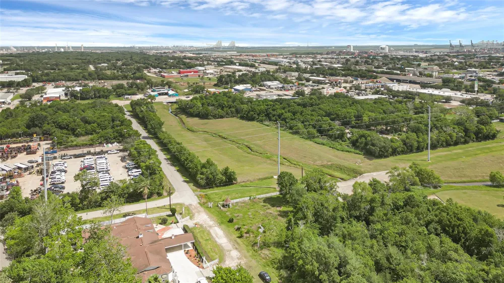 301 13th Street La Porte, TX 77571