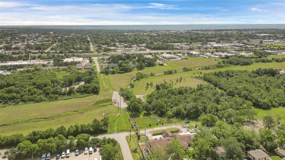 301 13th Street La Porte, TX 77571