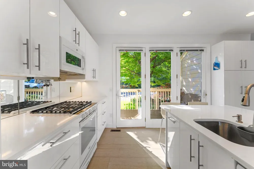 11163 LAKE CHAPEL LANE Reston, VA 20191
