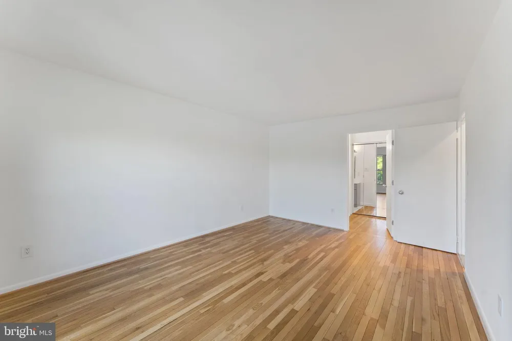 11163 LAKE CHAPEL LANE Reston, VA 20191
