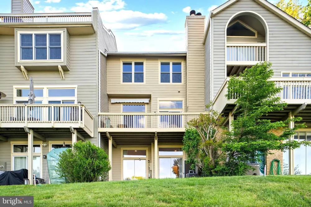11163 LAKE CHAPEL LANE Reston, VA 20191