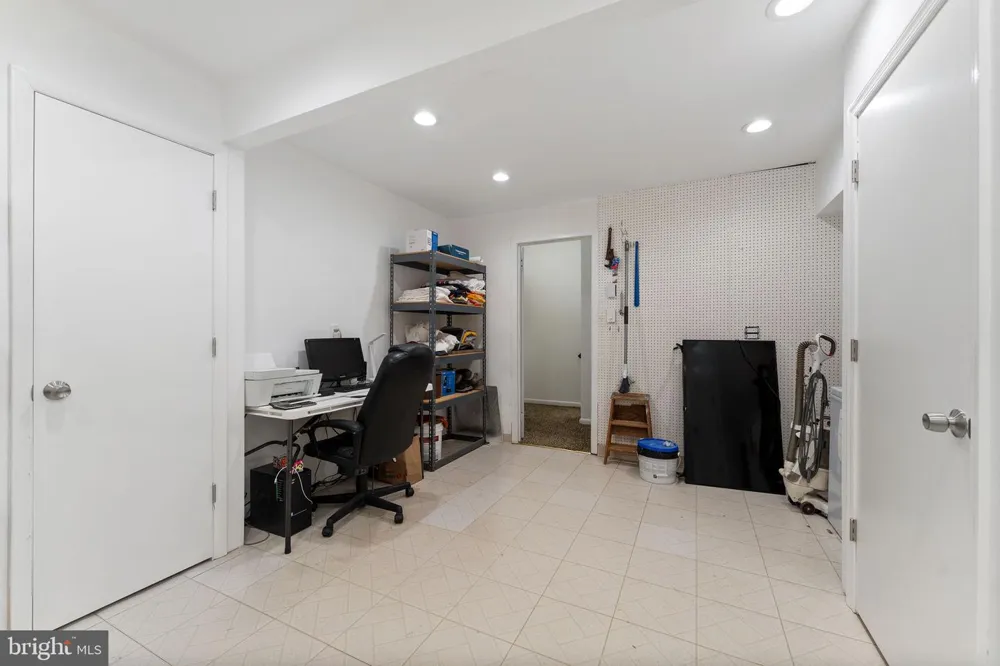 11163 LAKE CHAPEL LANE Reston, VA 20191