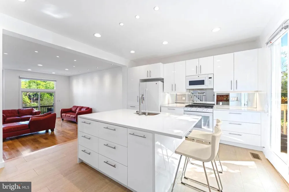 11163 LAKE CHAPEL LANE Reston, VA 20191