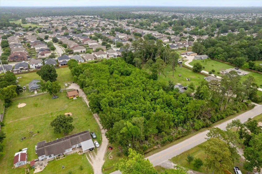 6711 Maple Drive Humble, TX 77338
