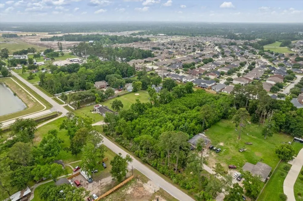 6711 Maple Drive Humble, TX 77338