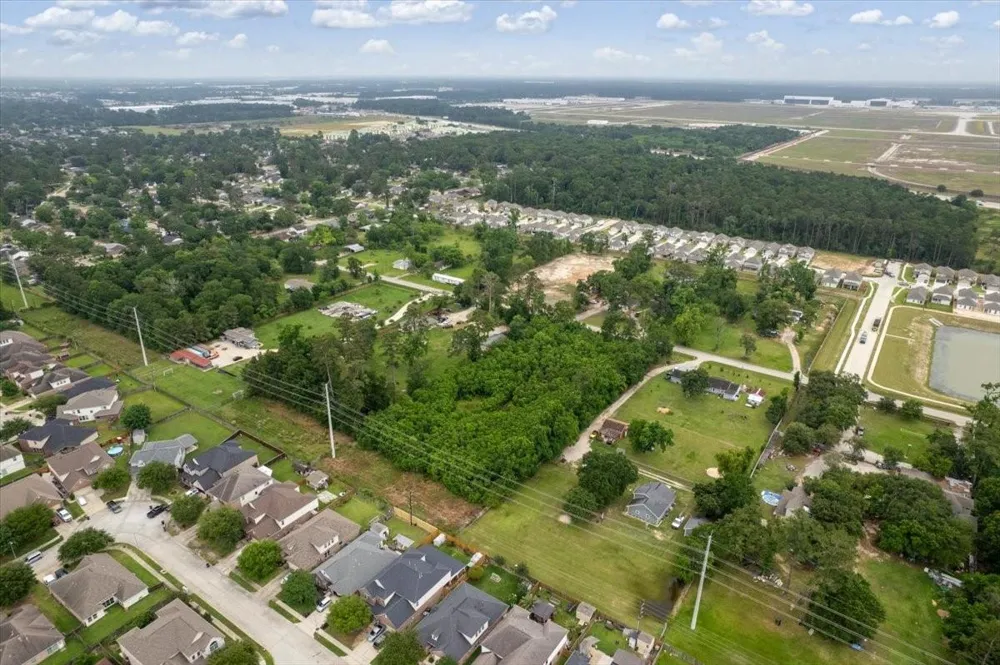 6711 Maple Drive Humble, TX 77338