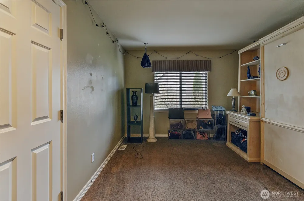 38133 30th Court S Auburn, WA 98001
