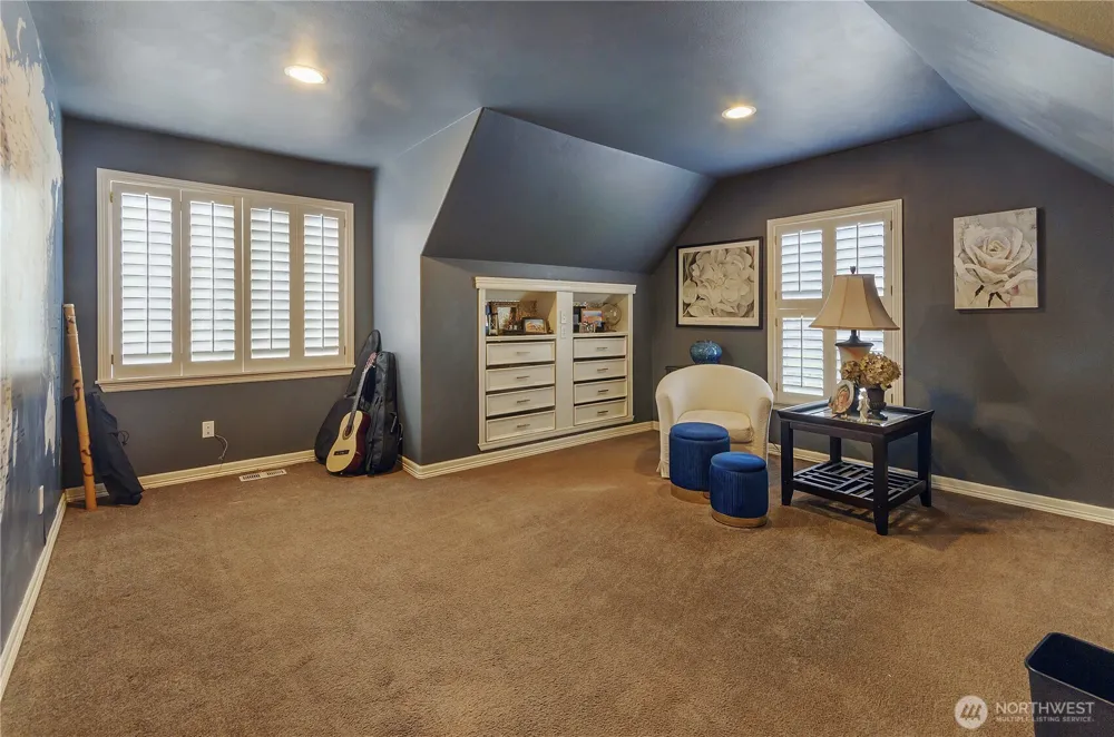 38133 30th Court S Auburn, WA 98001