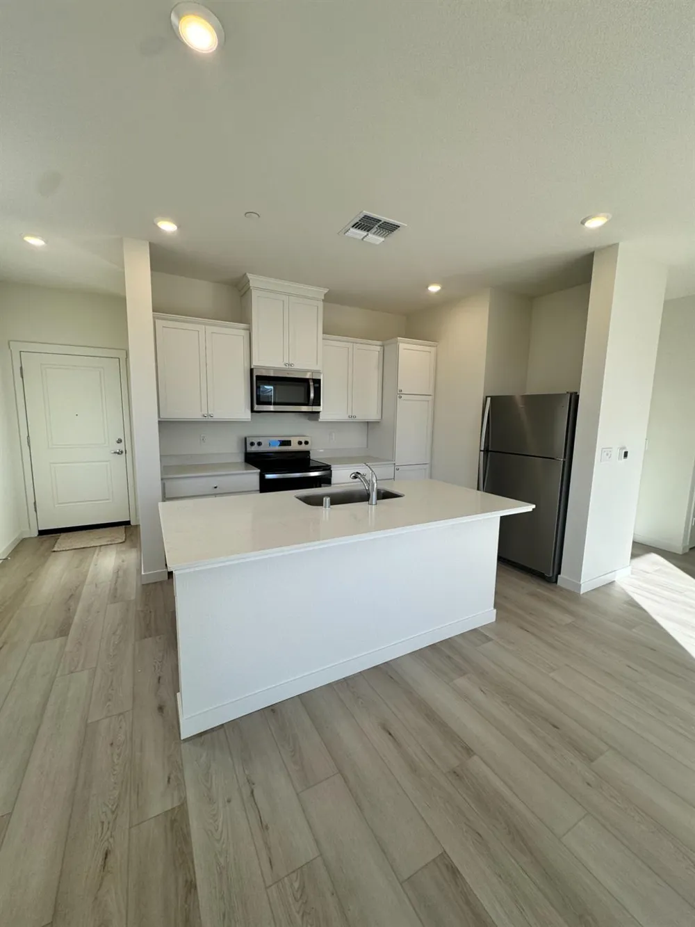 2199 Palmer Drive Linda, CA 95901