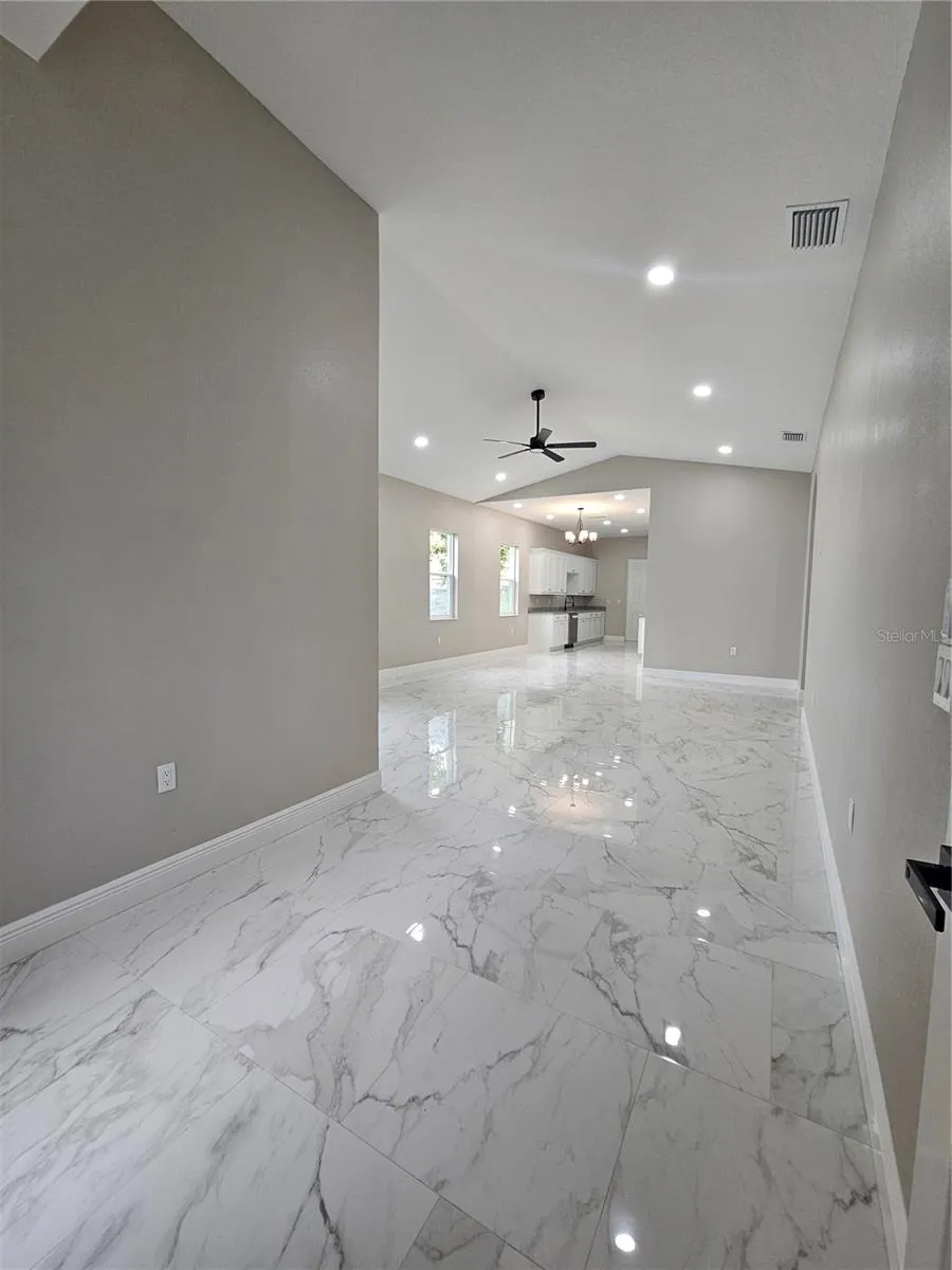 4502 42ND AVENUE St Petersburg, FL 33714