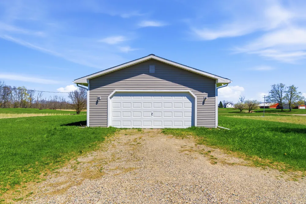 11580 Bell Oak Road Webberville, MI 48892