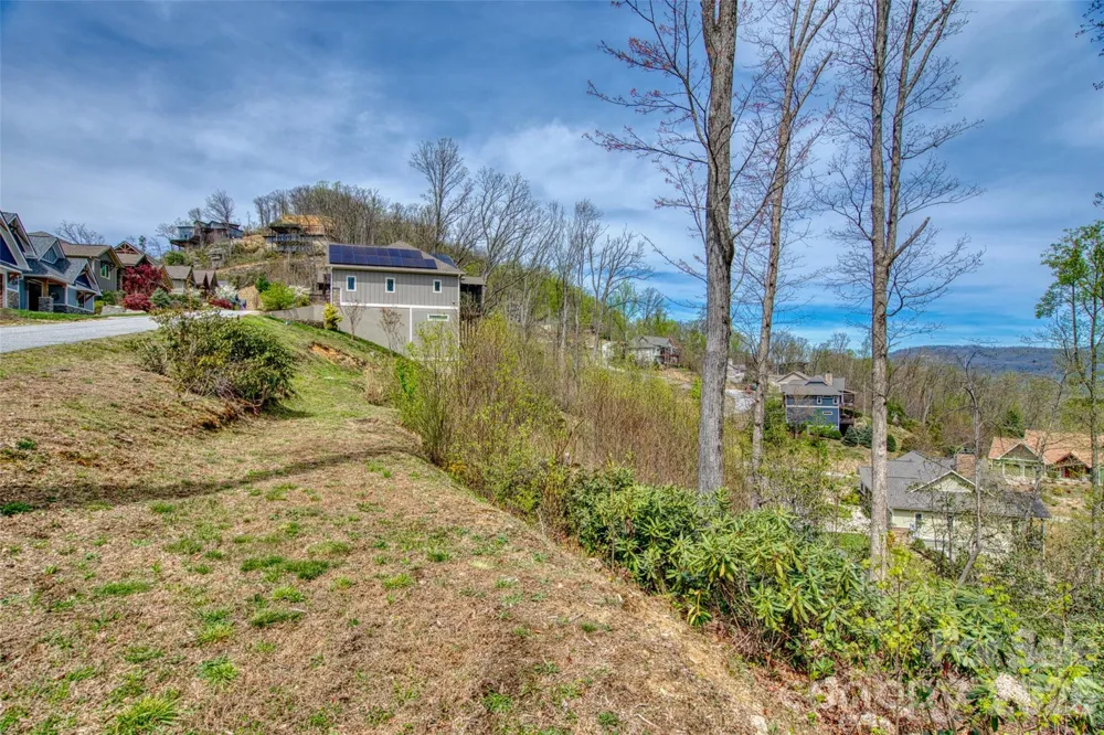 R4 Curtain Bluff Hendersonville, NC 28791