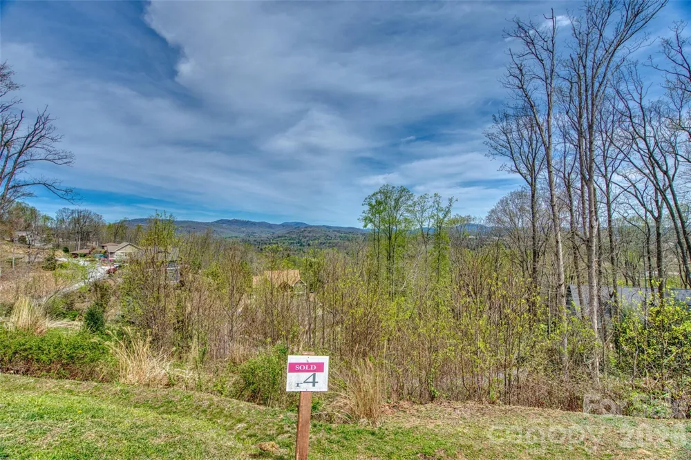 R4 Curtain Bluff Hendersonville, NC 28791