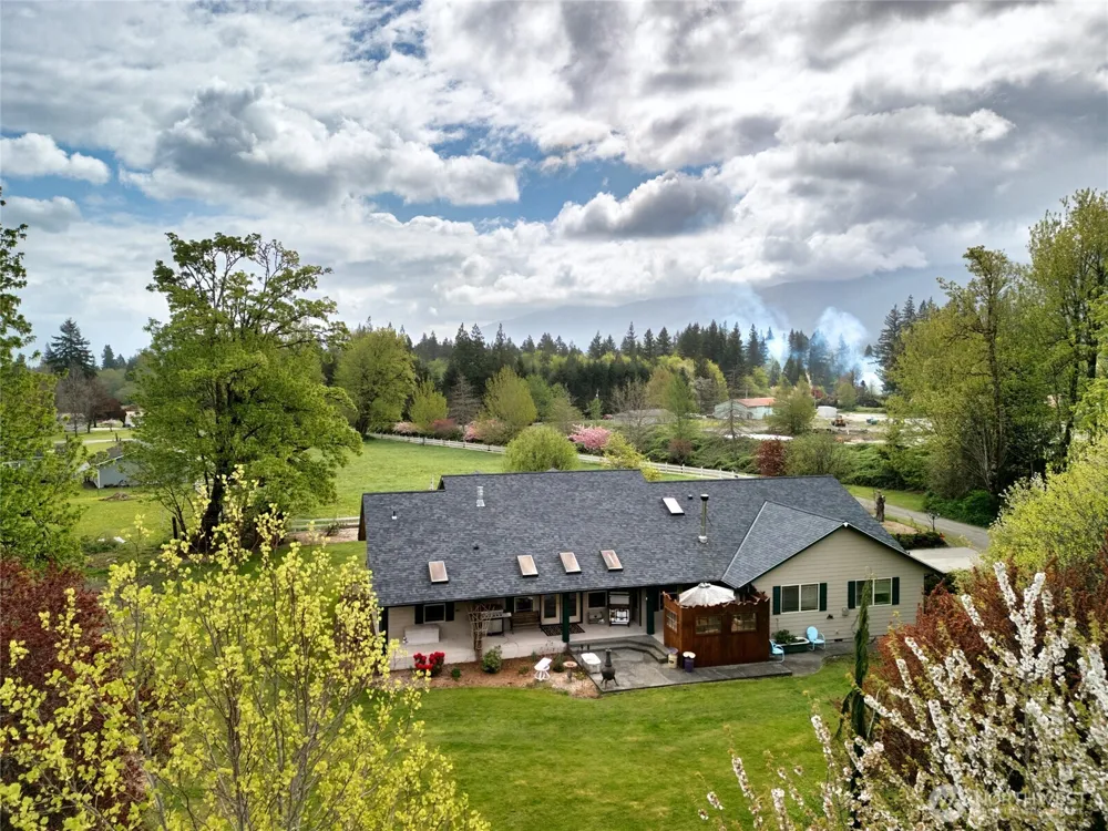 7492 Russell Road Concrete, WA 98237