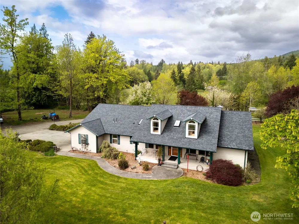 7492 Russell Road Concrete, WA 98237