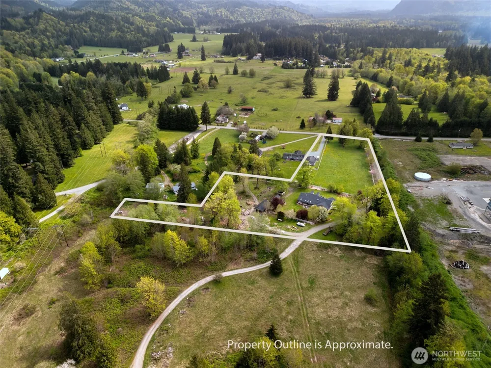 7492 Russell Road Concrete, WA 98237