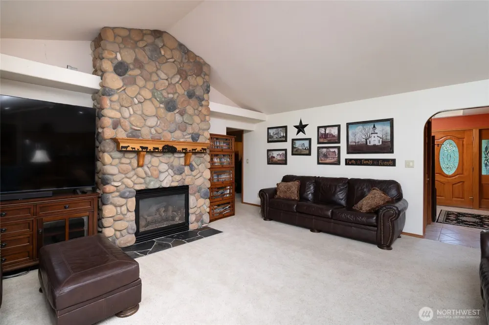 7492 Russell Road Concrete, WA 98237