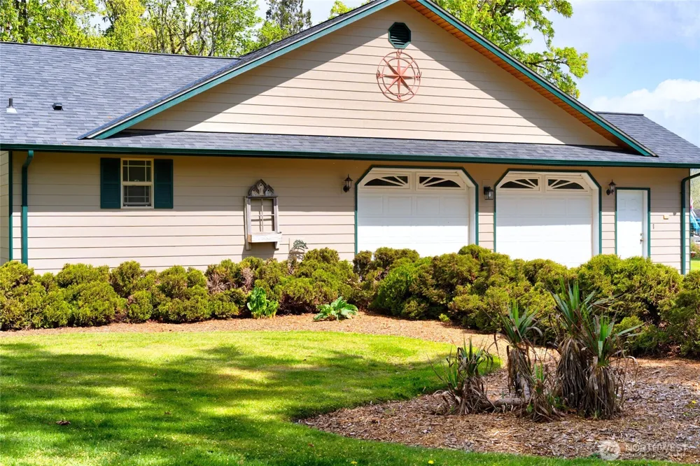 7492 Russell Road Concrete, WA 98237