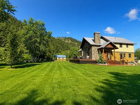180 Country River Lane