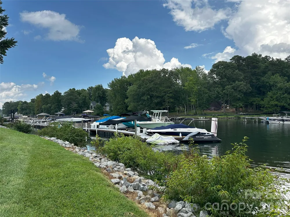 7142 Mariners Village Drive Denver, NC 28037