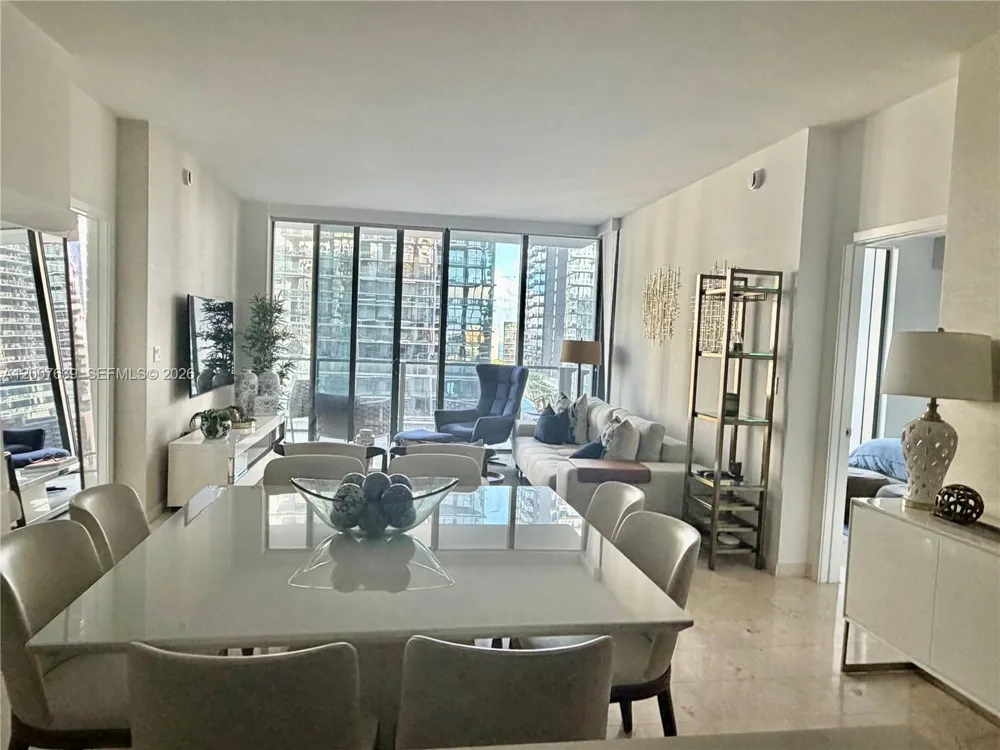88 SW 7th St #1109 Miami, FL 33130