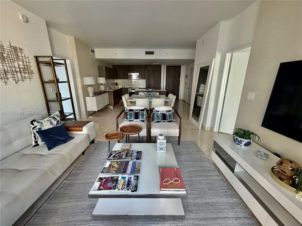 88 SW 7th St #1109 Miami, FL 33130