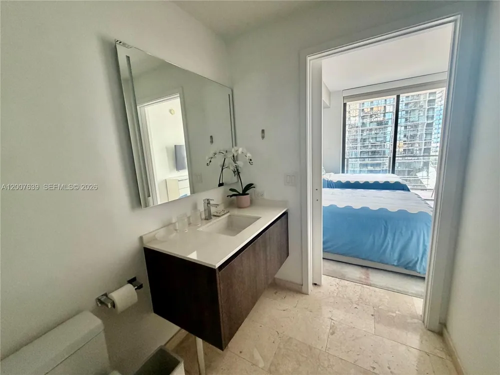 88 SW 7th St #1109 Miami, FL 33130