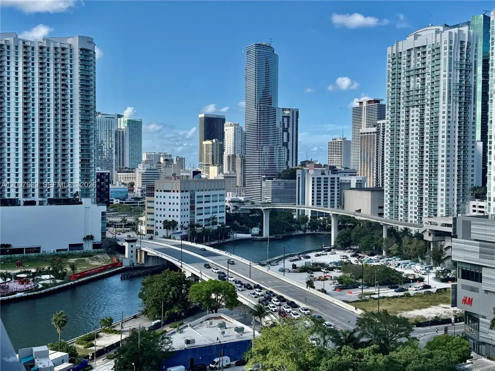 88 SW 7th St #1109 Miami, FL 33130
