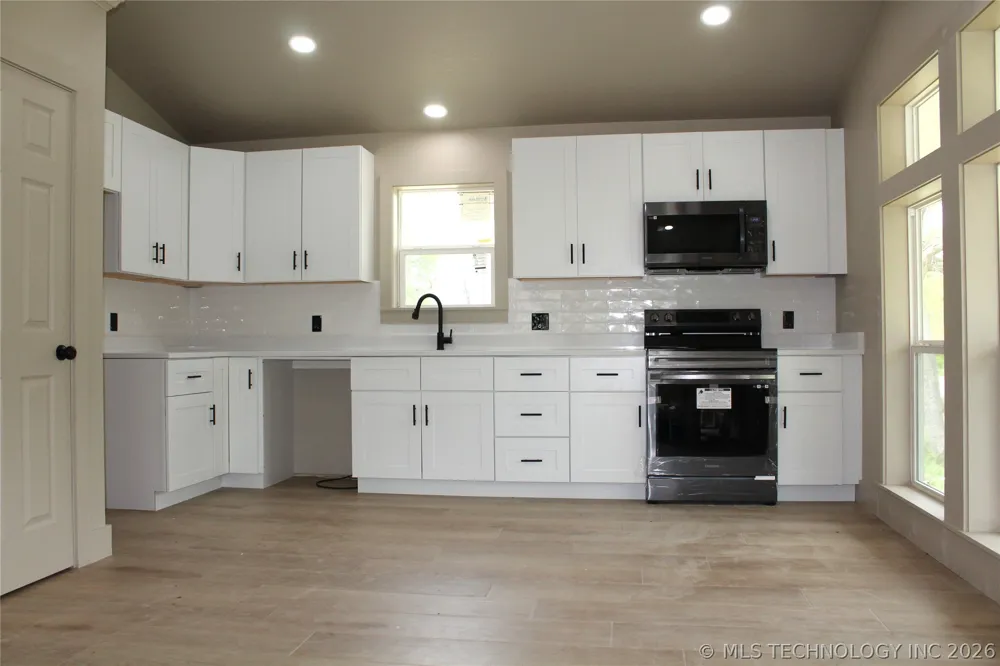 215 California Atoka, OK 74525