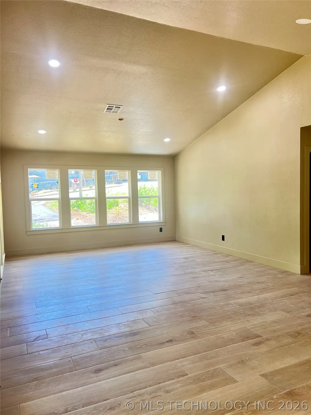215 California Atoka, OK 74525