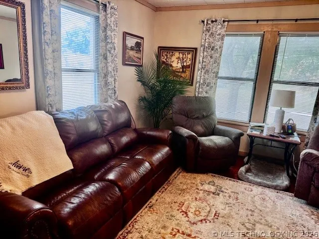 406 W Broadway Street S Marietta, OK 73448