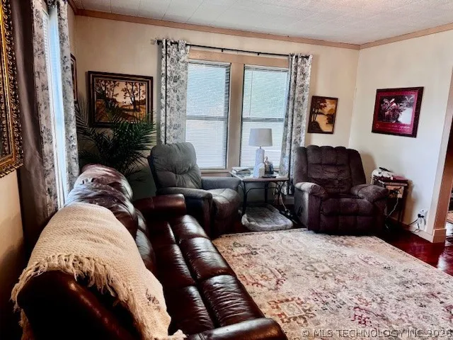 406 W Broadway Street S Marietta, OK 73448