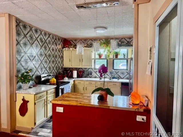 406 W Broadway Street S Marietta, OK 73448