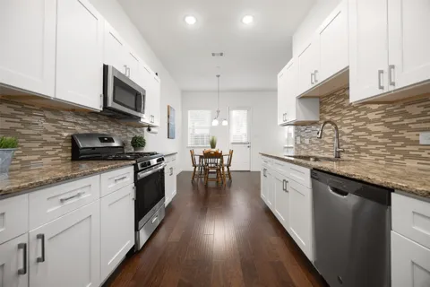 2413 Ash Lane