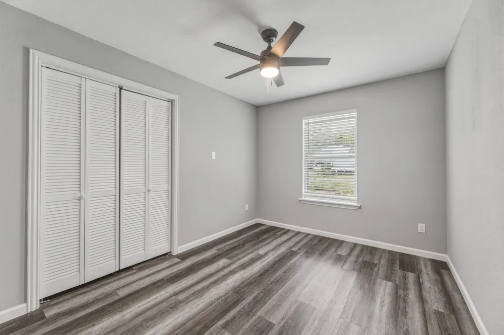 535 S Belknap Street Mexia, TX 76667