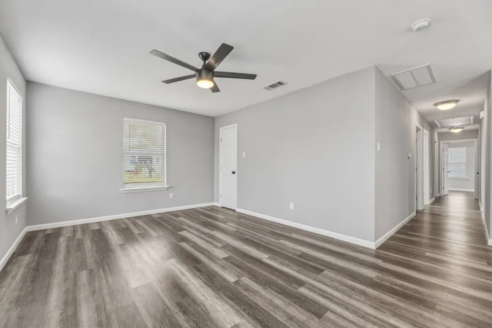 535 S Belknap Street Mexia, TX 76667