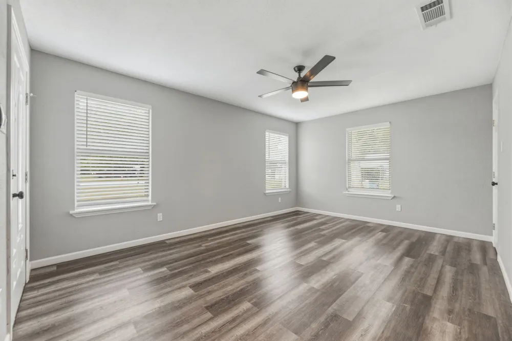 535 S Belknap Street Mexia, TX 76667