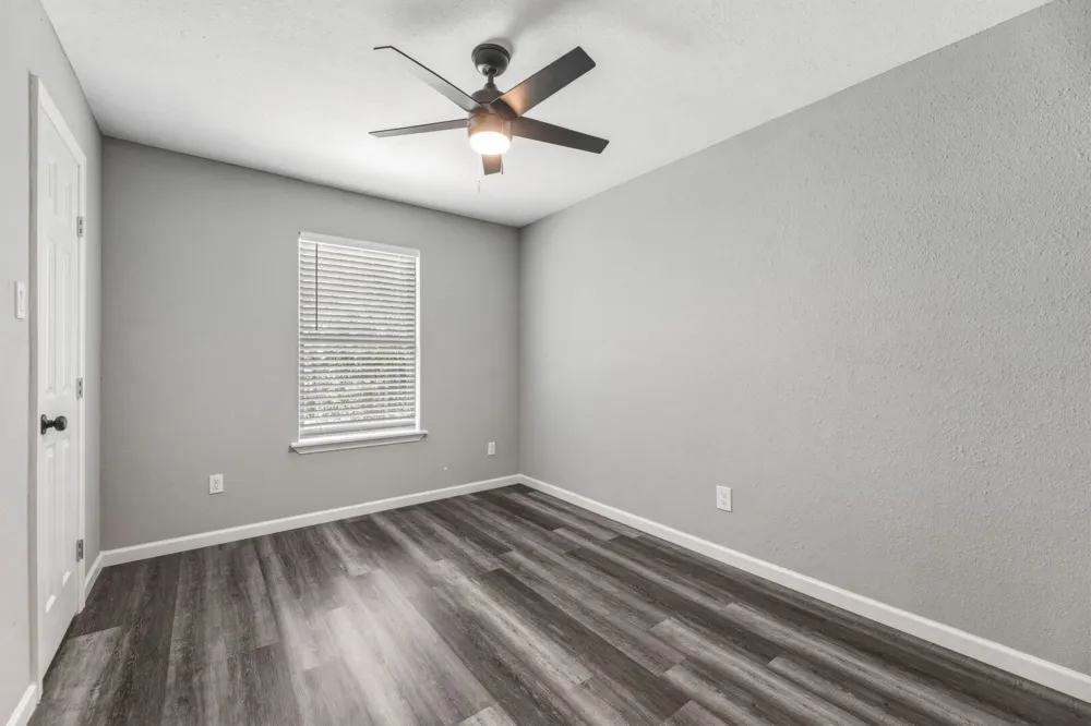535 S Belknap Street Mexia, TX 76667