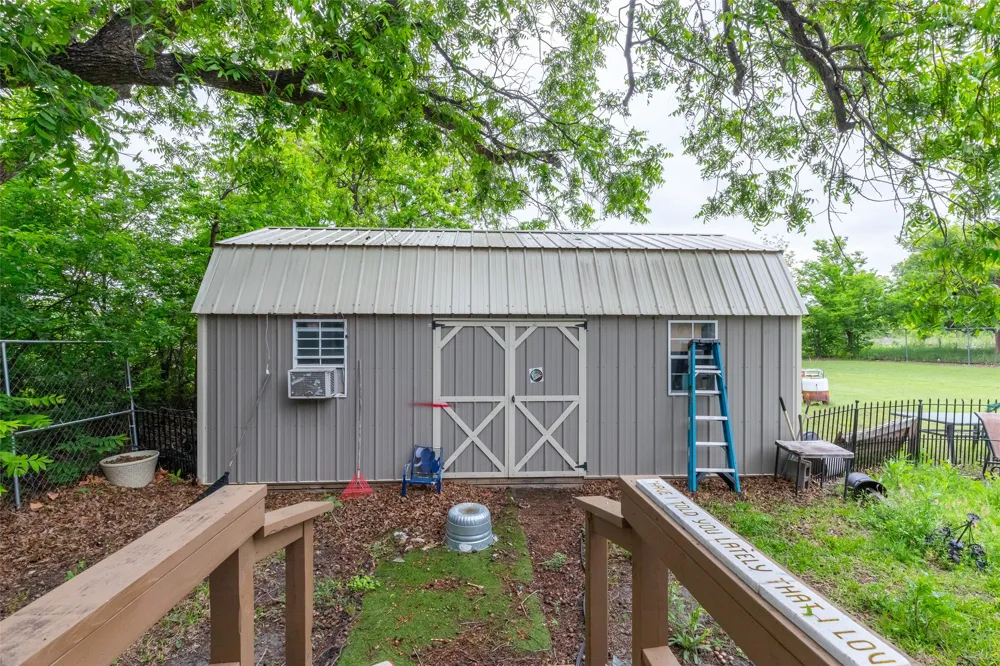 810 State Street Winters, TX 79567
